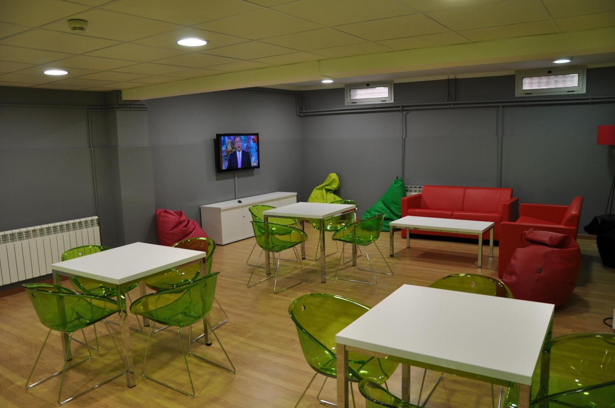 Hostel Residencia Universitaria Resa Sant Jordi